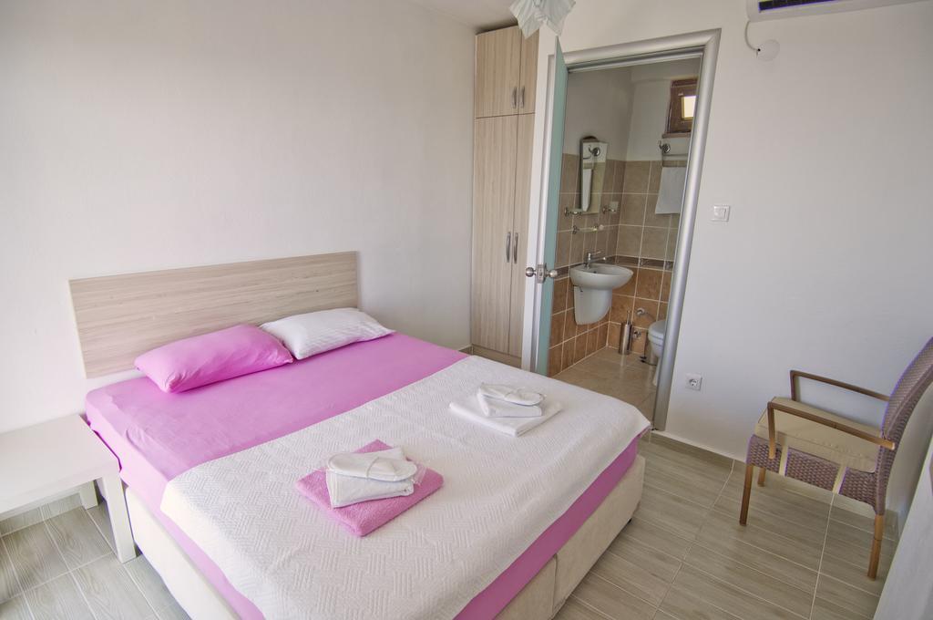 Evim Zeytinlik Pension Gulpinar Room photo